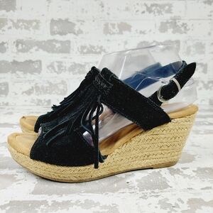 Minnetonka Ashley Black Suede Fringe Wedge Sandals M509
